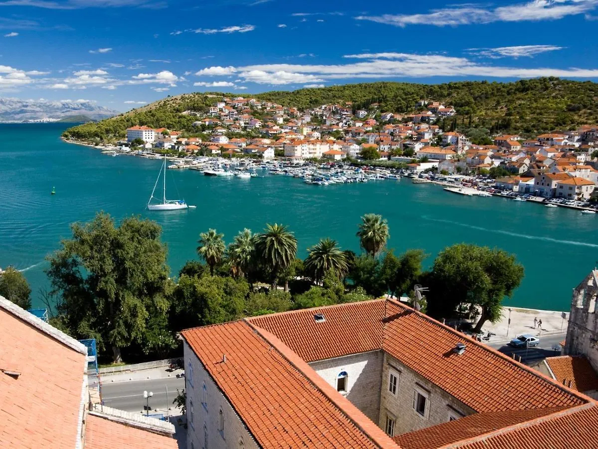 Studio Apartment In Trogir With Balcony, Air Conditioning, Wifi 4328-4